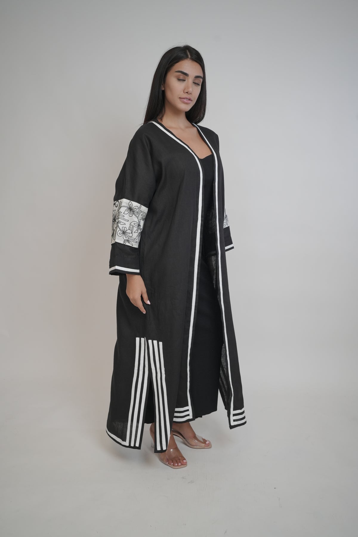 Aaliyah Black Abaya Shrug