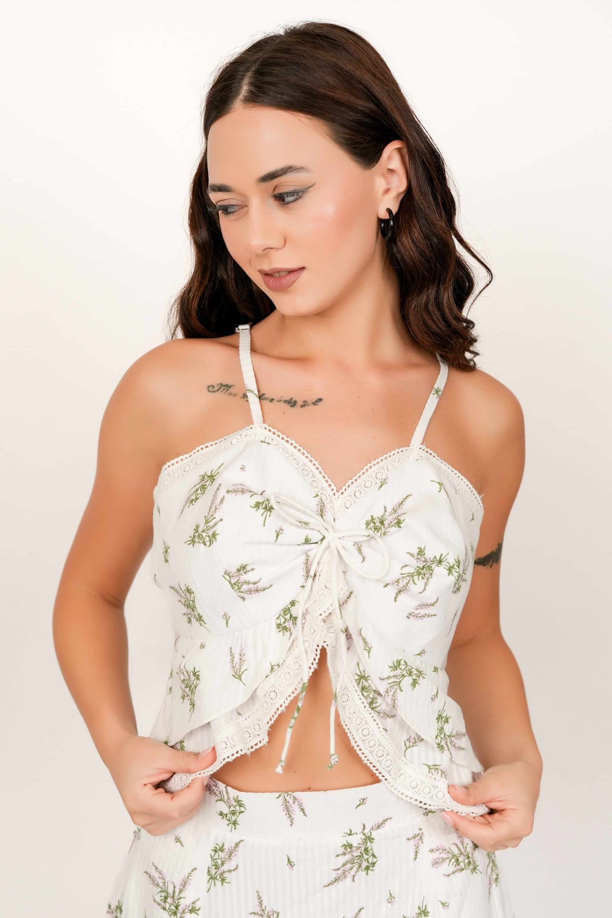 Flora White Floral Set